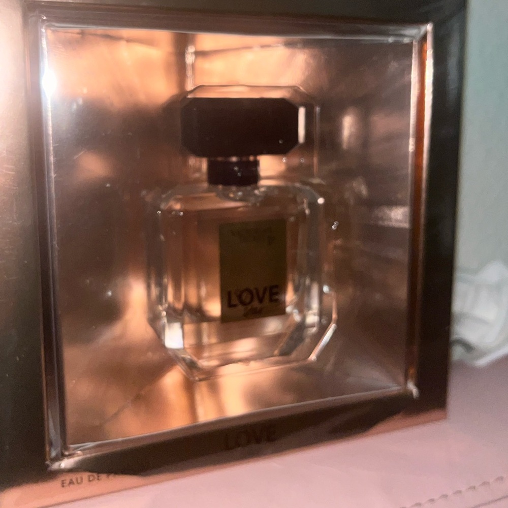 Box Victoria's Secret LOVE STAR perfume - Picture 2 of 3